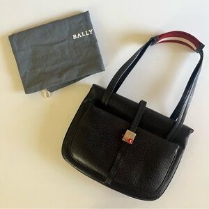 Bally Solid Leather Shoulder Bag Black
